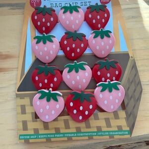 Source Unknown Strawberry Bag Clip Set - Red and Pink
